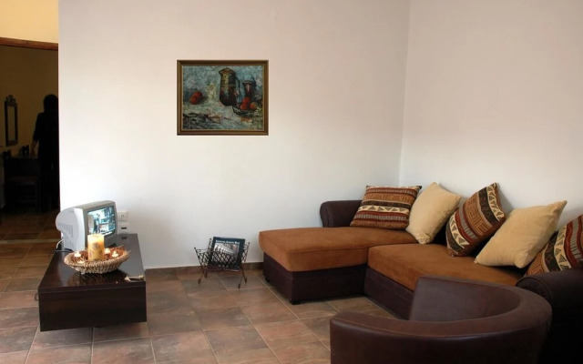 Alma Apartments