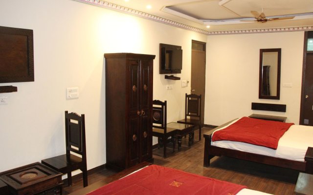 OYO 838 Hotel SuryaGarh