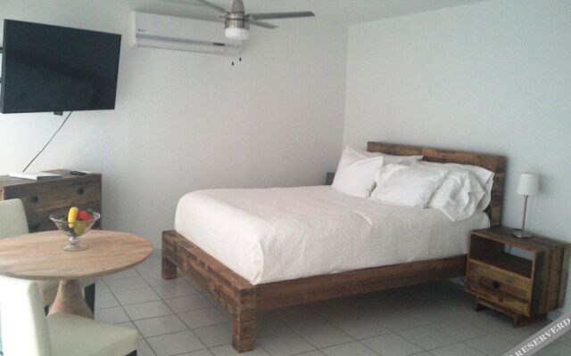 Green Island Apartments - Coral Beach