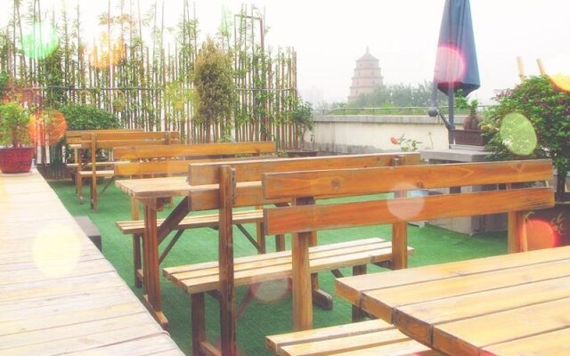 Yanying International Youth Hostel