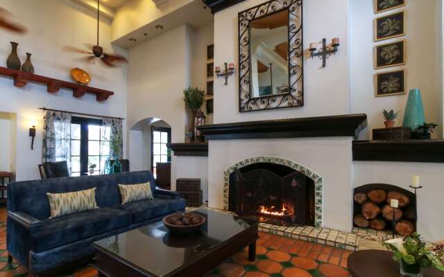 Oxford Suites Pismo Beach