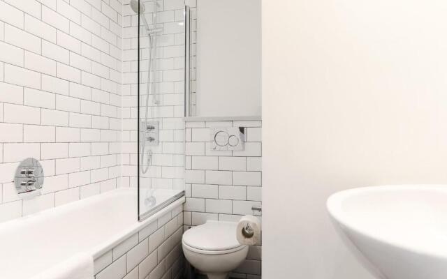 Trafalgar Square Apartments