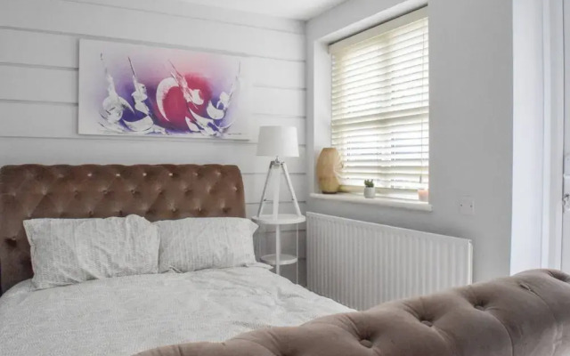 Cosy 2 Bedroom Home