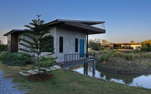 White Knot Khao Yai