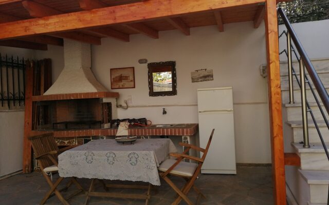 Charming 3-bed Villa in Sounio