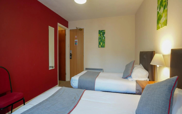 OYO Shanklin Beach Hotel