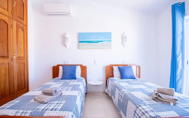 32A Vale do Milho Stunning Detached Villa Close
