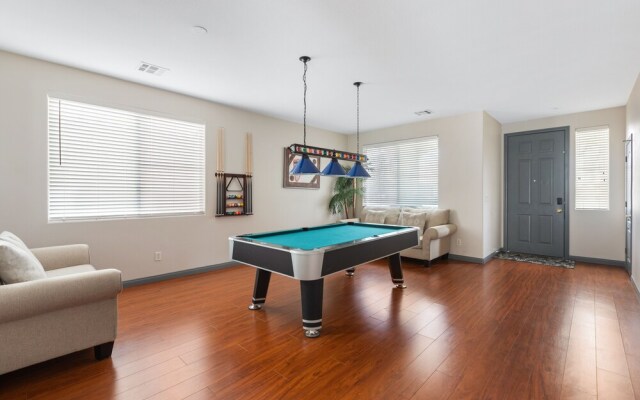 3000sqft House 8beds 3bath Pool Jacuzzi Bbqj