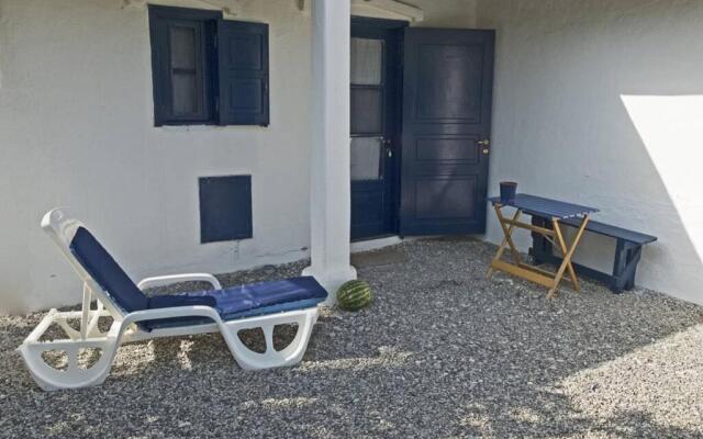 Lovely independent room in Ecovilla on the beach