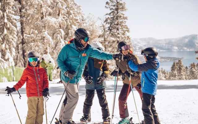 4025 Ski Trails