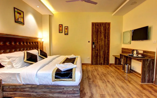 OYO 10786 Hotel Hill County