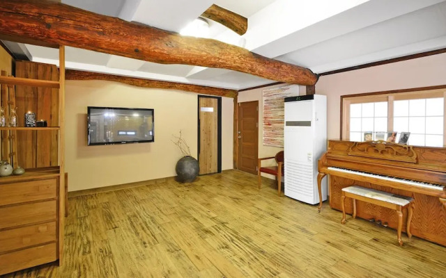 Gyeongju Hanokstay Hangbokhanzip