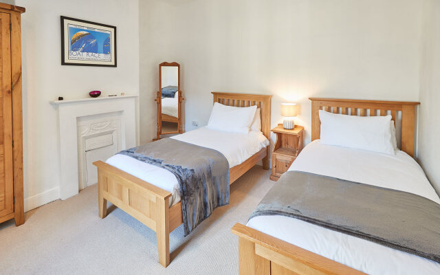 Host Stay Hall Garth