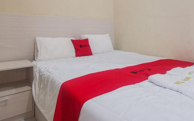 RedDoorz near Pantai Pancer Door Pacitan