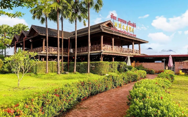 Lisha Grand Hotel
