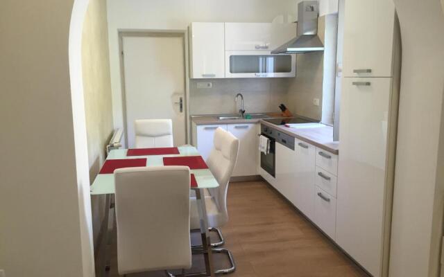 Apartments & Rooms Marina