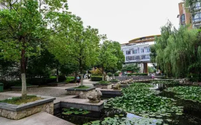 Aijia Family Apartment