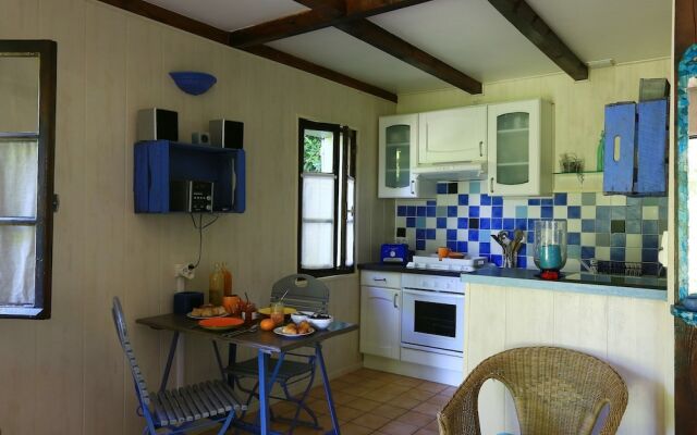 Domaine de Rhodes - Locations de Vacances / Vacation Rentals