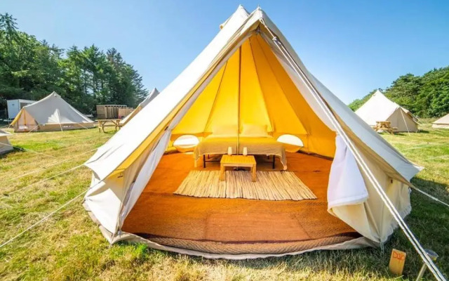 16 'petra' Bell Tent Glamping Anglesey