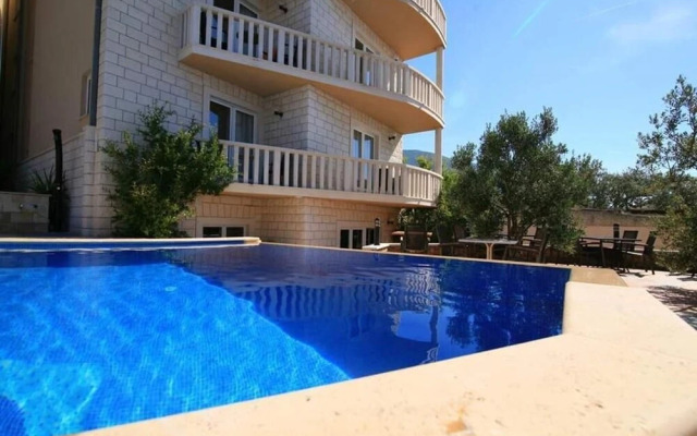 Hotel Villa Džamonja