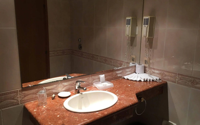 Crystal Palace Hotel