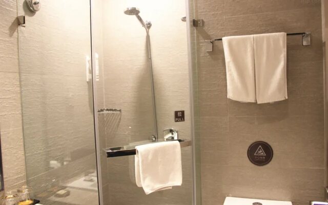 Home Inn Plus (Beijing Agriculture Exhibition Center Changhong Bridge)
