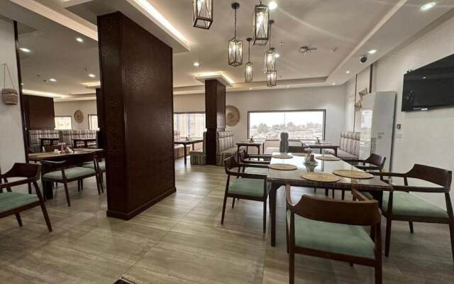 Makarim Palm Hotel