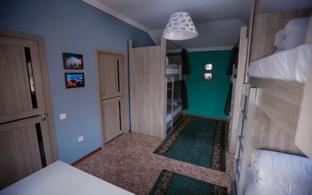 Mountain Road Hostel
