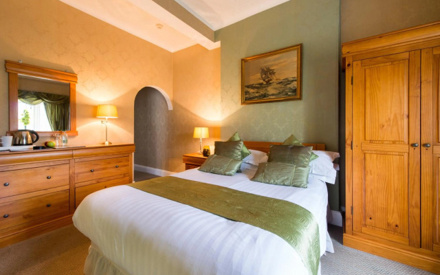 Maenan Abbey Hotel