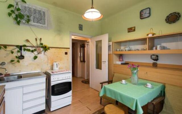 Feel The Old Socialist Style Apartment