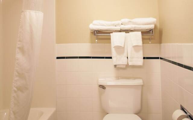 America Inn Lodge & Suites