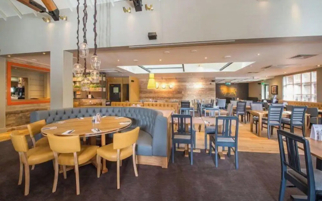 Premier Inn Swindon West - M4 J16