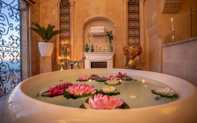 Tarihi Selcuklu Konagi