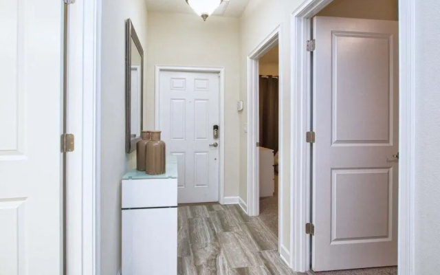 Storey Lake-5 Bedroom Townhome w/Spashpool-1622ST