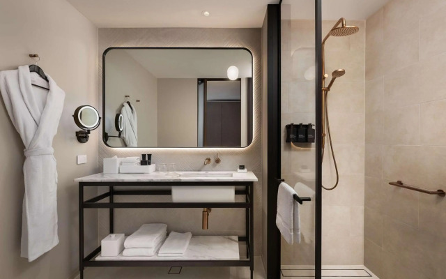 Hilton Melbourne Little Queen Street