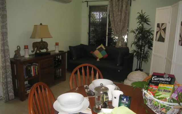 Palmerston Sunset Retreat