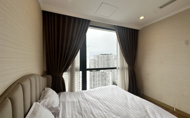 Royal City Luxury Apartment – Guest Rooms – Hanoi