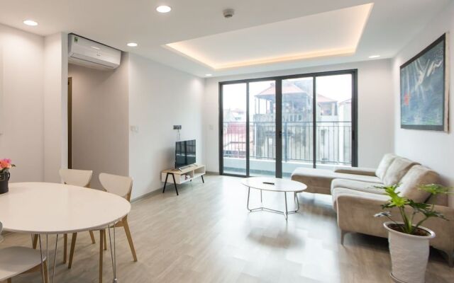 ONE 18 Ngoc Lam Apartment