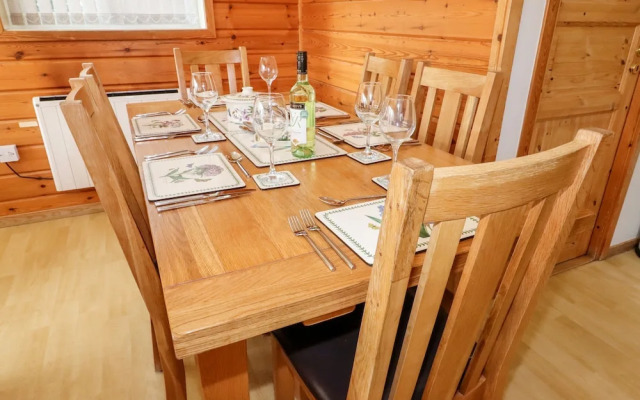 Watersview Lodge
