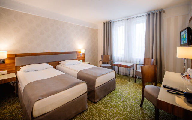Hotel Lord Warsaw Airport