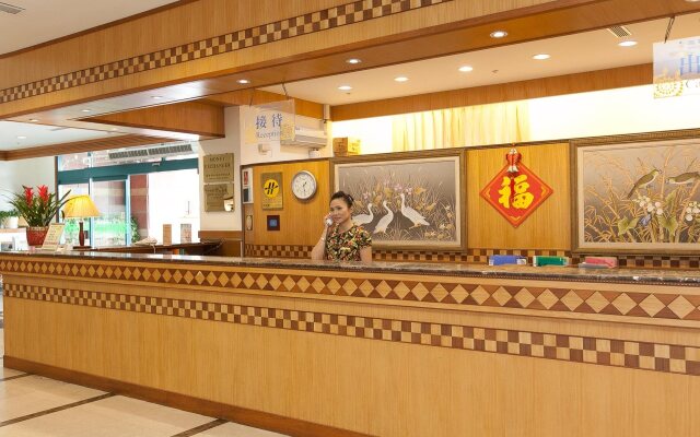 Hoya Hot Springs Hotel