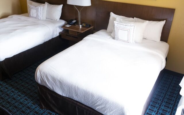 Fairfield Inn & Suites