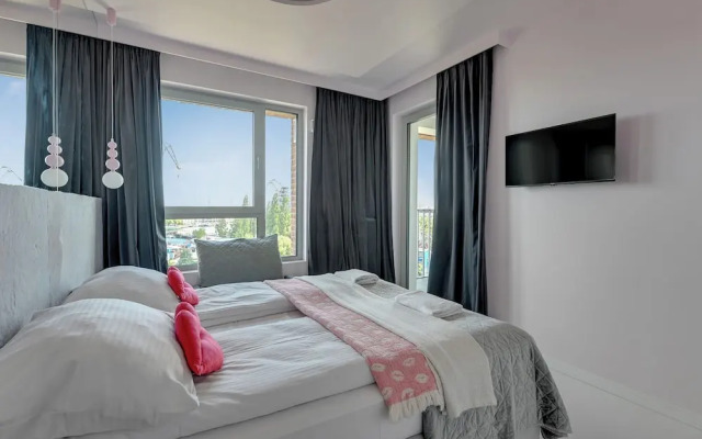 Żurawie Pink Port by Grand Apartments