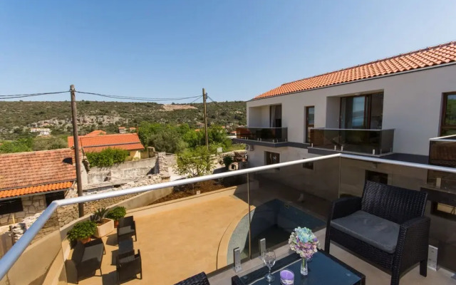 Apartments Villa LA