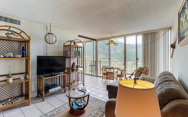 Makaha Valley Towers