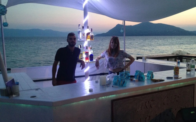 Maravellia Art Hotel