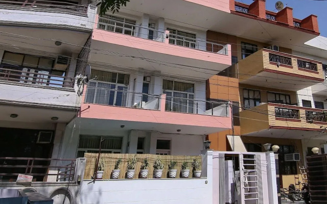 Alarians Stay By OYO Rooms