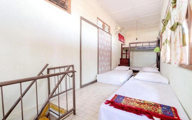 Adil Jaya Homestay