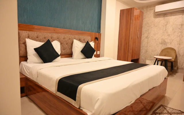 Riddhi Palace