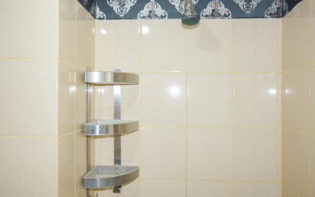 Minimalist Serpong Greenview Apartment